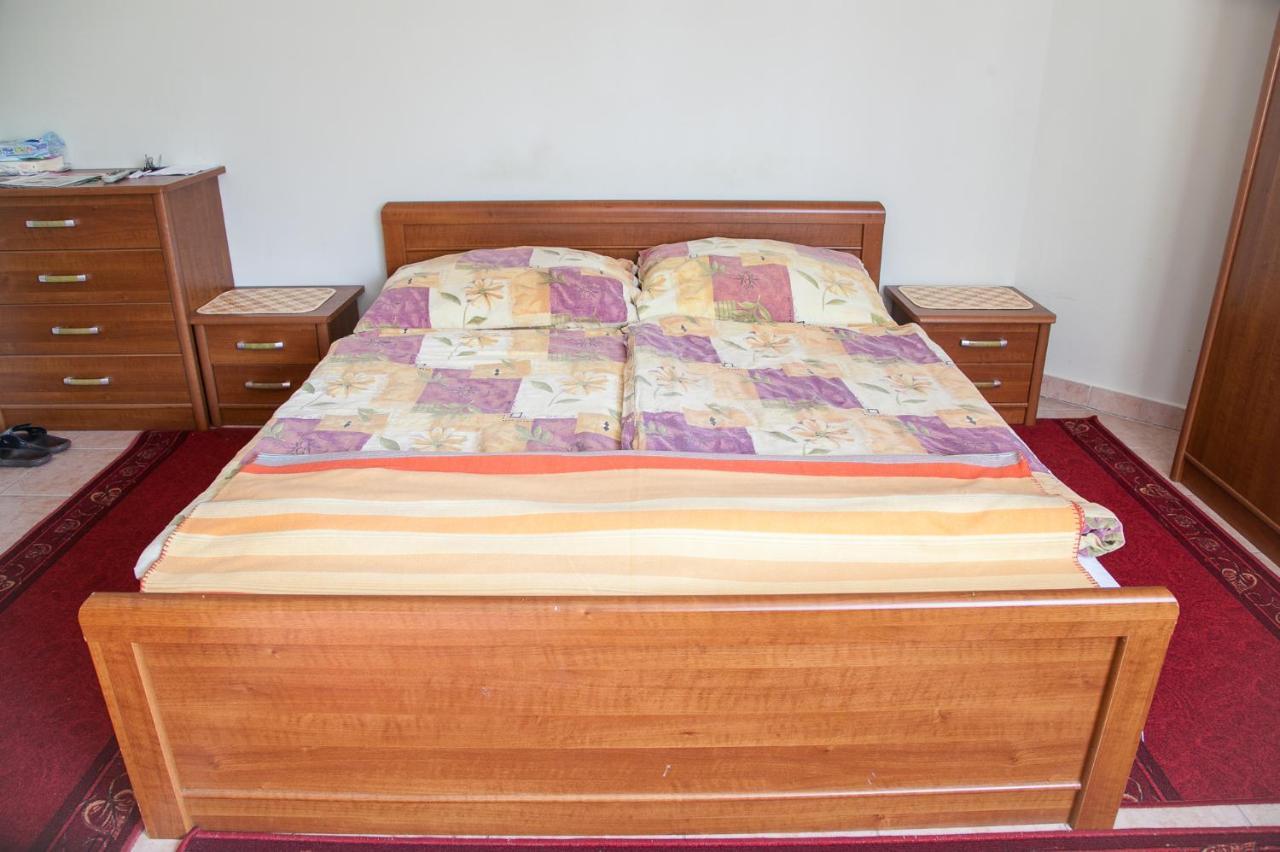 Izabella Panzio Bed and Breakfast Hajdúszoboszló Eksteriør billede