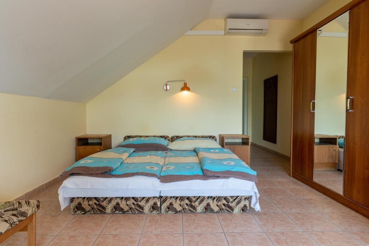 Izabella Panzio Bed and Breakfast Hajdúszoboszló Eksteriør billede