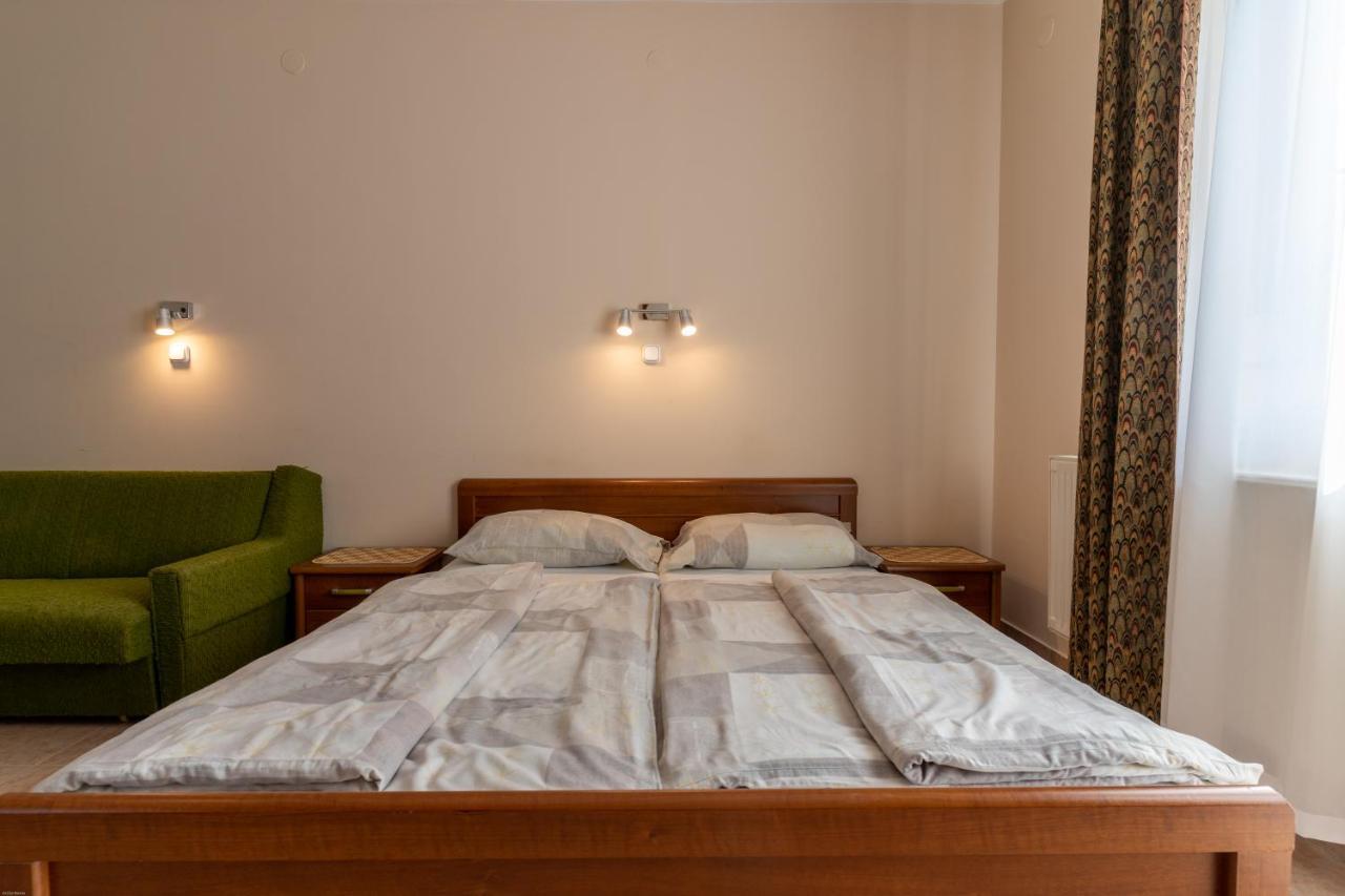 Izabella Panzio Bed and Breakfast Hajdúszoboszló Eksteriør billede