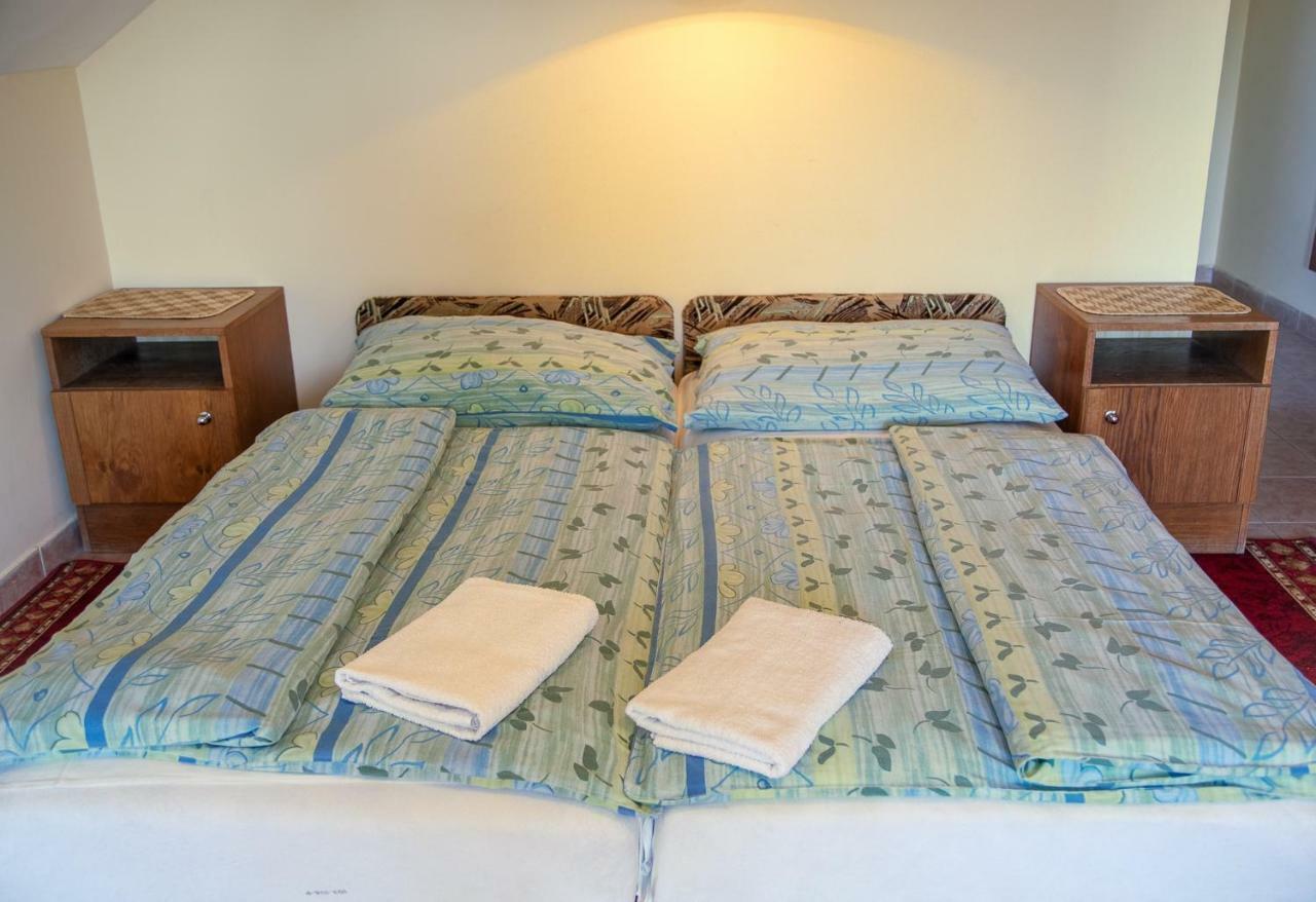 Izabella Panzio Bed and Breakfast Hajdúszoboszló Eksteriør billede